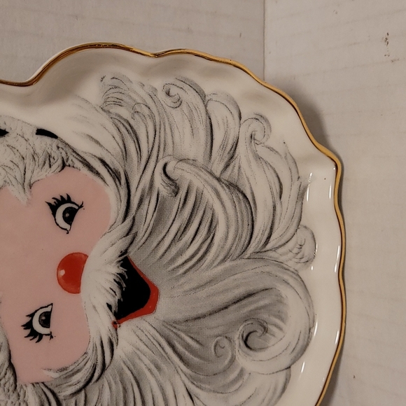 Adorable Santa Treat Tray - Picture 5 of 16